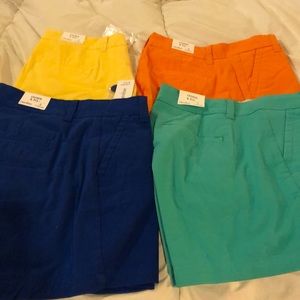4 pair of Crown & Ivy size 2 Caroline shorts. NWT